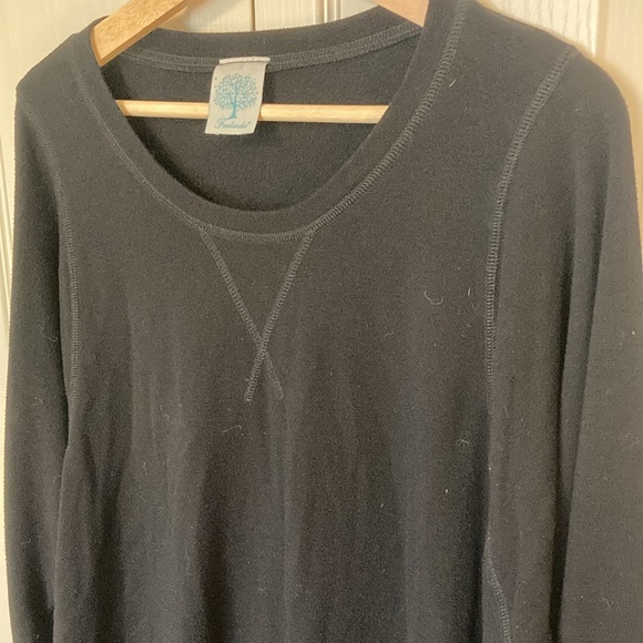 EUC Freeloader black long sleeve light sweater. Super soft! Size medium? - Picture 2 of 6